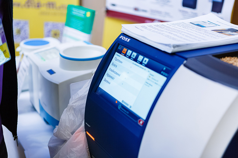 Выставочный стенд в секции "Аналитика для сельского хозяйства и пищевой промышленности"