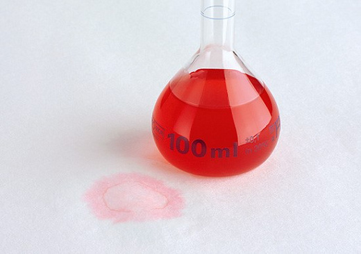 Защита рабочей поверхности, в листах, 480×600 мм, 140 г/м², 50 шт/уп, LabSorb, Ahlstrom (Munktell) в работе