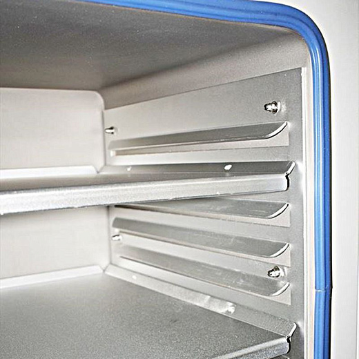 Камера шкафа и полки