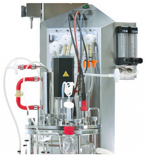 Labfors 5 – это традиционный биореактор со стеклянным сосудом и мешалкой, предназначен для культивирования микроорганизмов в контролируемых условиях.