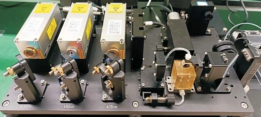 Эллиптический пучок и одна выходная линза