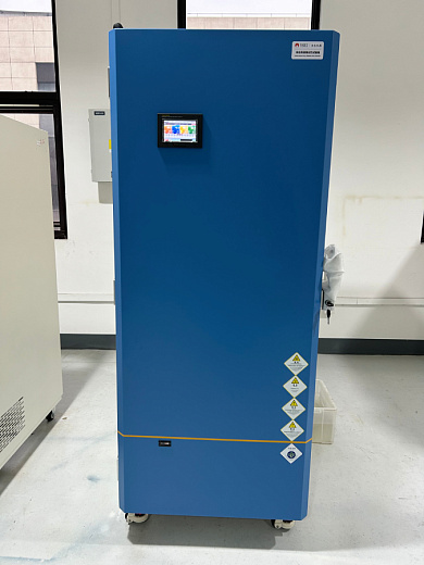 Климатическая камера постоянных условий «тепло-холод-освещение-УФ-излучение-влажность» для тестирования стабильности лекарств, +15...+65 ºC, 468 л, SHH-500GSD-2T, YSEI