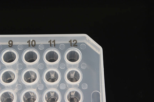 Планшеты для ПЦР, 96-лун., с полуюбкой, стандартный профиль, прозрачные, полипропилен