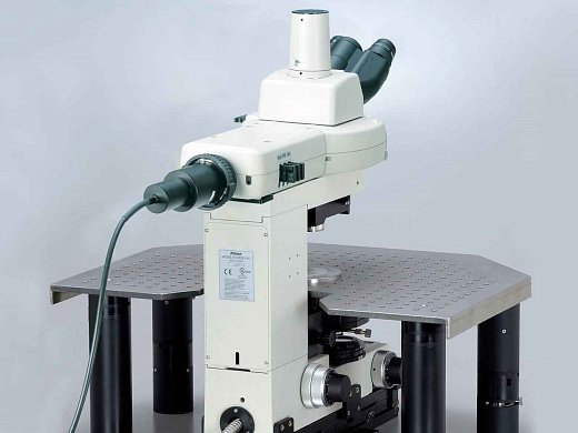 Микроскоп Eclipse FN1, прямой, ИК-ДИК, 10x/22,10х/25, общий вид сзади