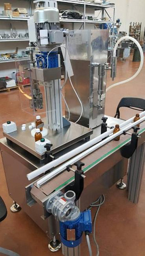 Дозатор жидкостей полуавтоматический с укупоркой, 900 шт./ч, StazLiquidi Фото 1