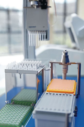 Станция дозирования 4-х позиционная, для подготовки ПЦР, epMotion 5070 EasyCon, с модулем TS 50 Фото 3